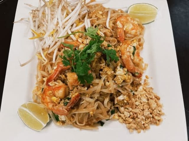 Shrimp Pad Thai.
